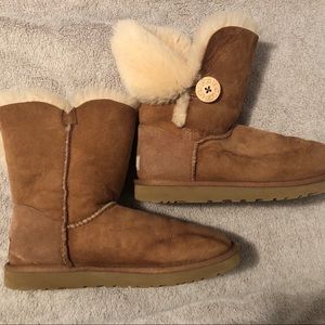 UGG Shoes - UGG Boots with Complete Care Kit UGG Shoes - UGG Boots with Complete Care Kit